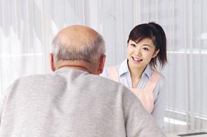 駐車場有で最寄り駅から徒歩圏内矯正歯科